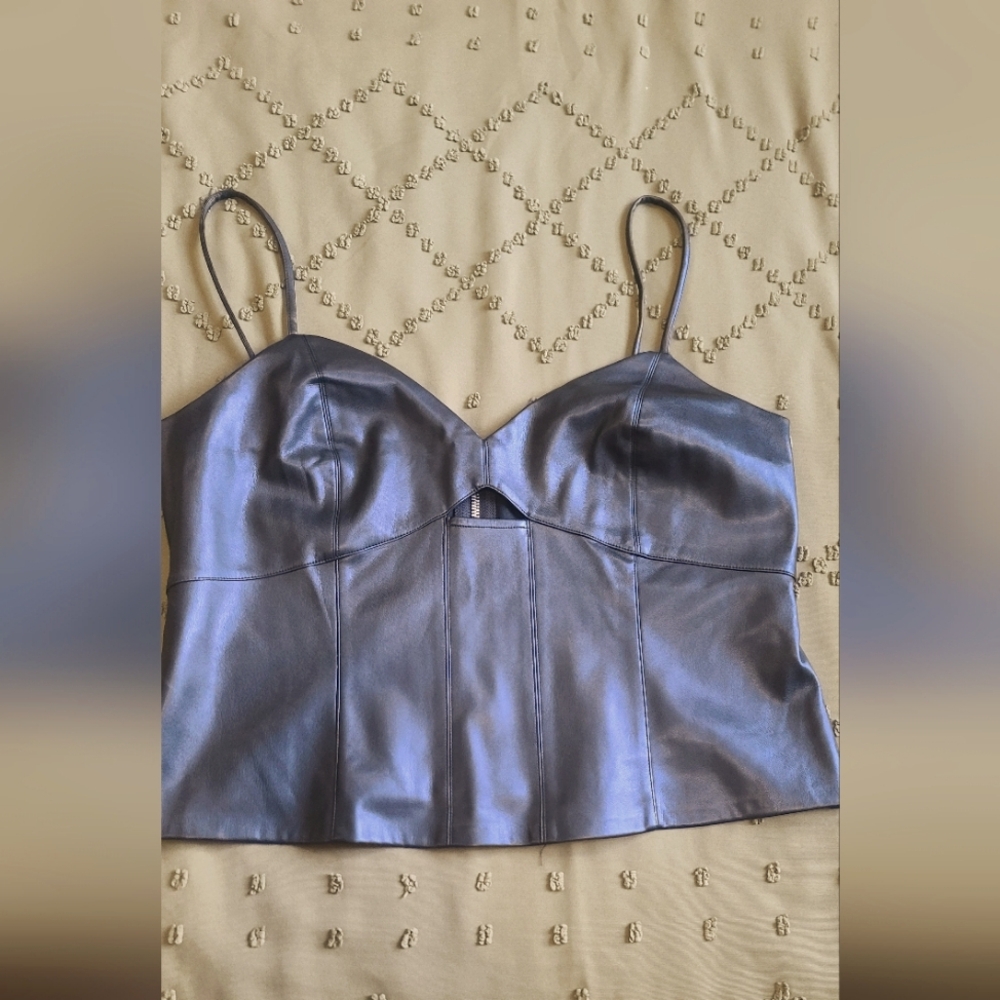 Bar III top